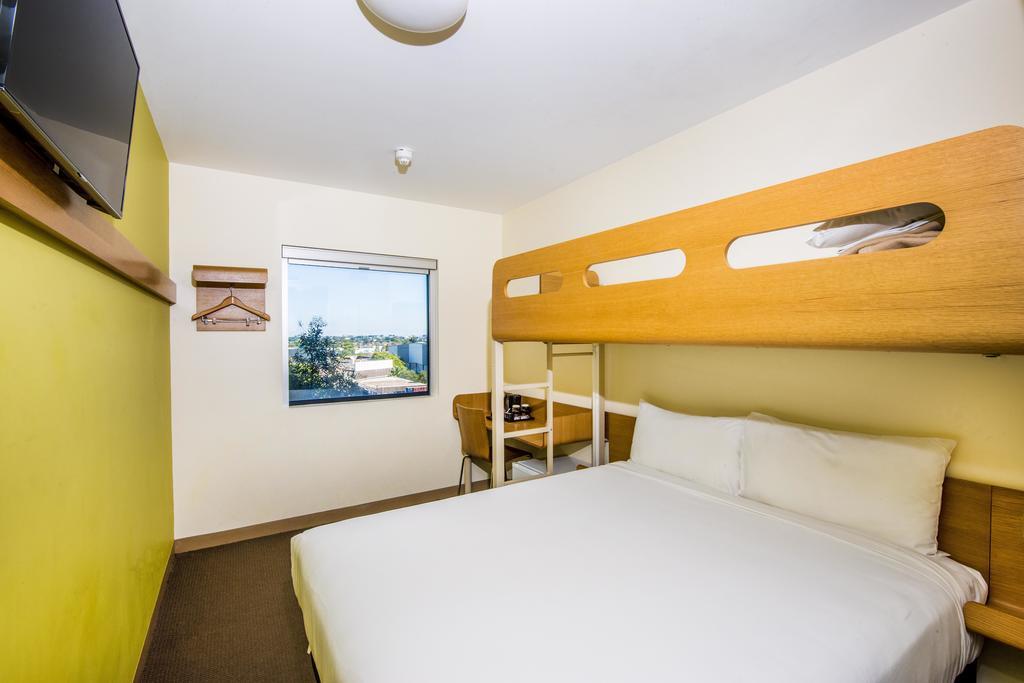 Ibis Budget Sydney Olympic Park Exteriör bild